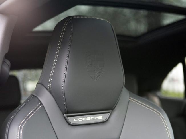 PORSCHE Macan Photo 14