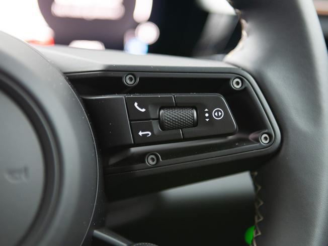 PORSCHE Macan Photo 27