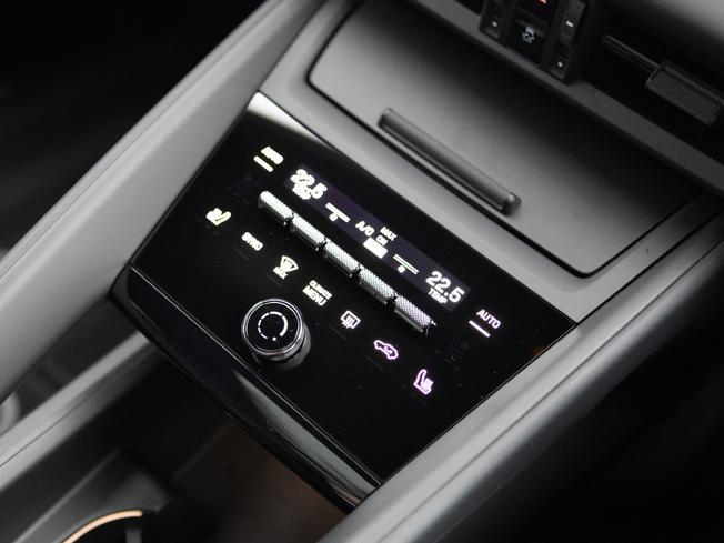 PORSCHE Macan Photo 28