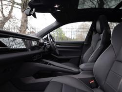 PORSCHE Macan Photo 3
