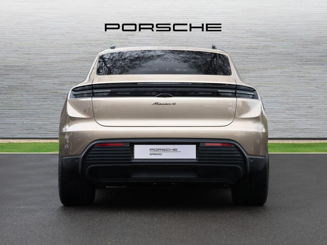 PORSCHE Macan Photo 7