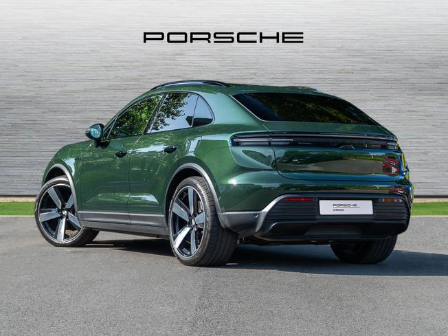 PORSCHE Macan Photo 2
