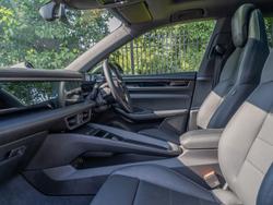 PORSCHE Macan Photo 3