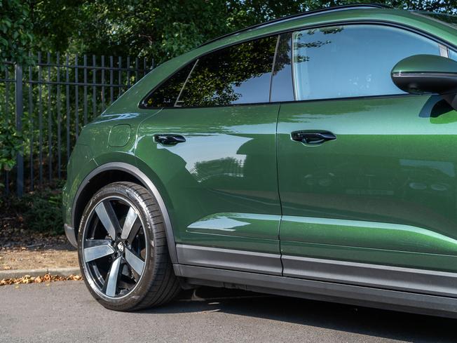 PORSCHE Macan Photo 32