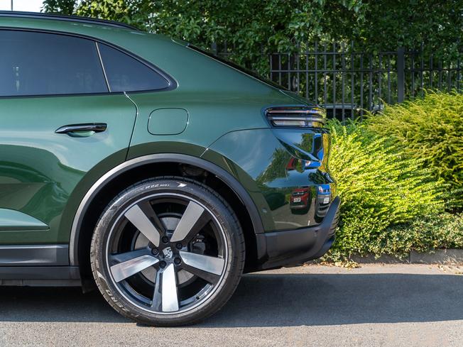 PORSCHE Macan Photo 36