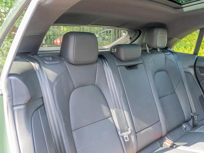 PORSCHE Macan Photo 9