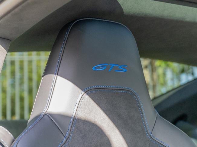 PORSCHE 911 Photo 11
