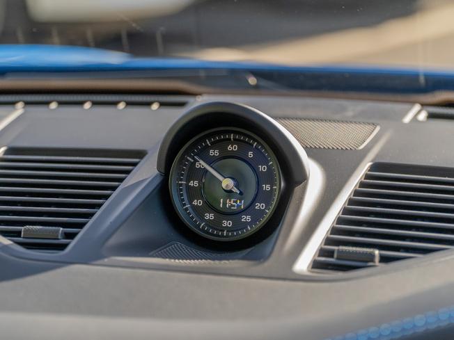 PORSCHE 911 Photo 26