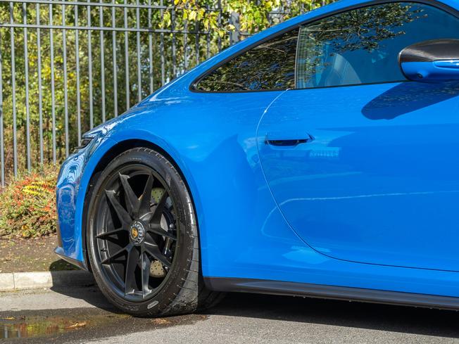 PORSCHE 911 Photo 41