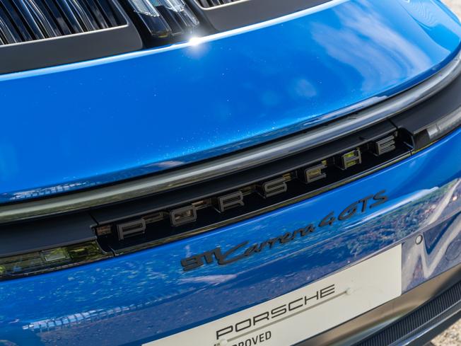 PORSCHE 911 Photo 44