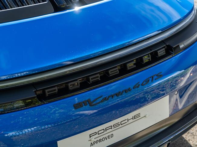 PORSCHE 911 Photo 46