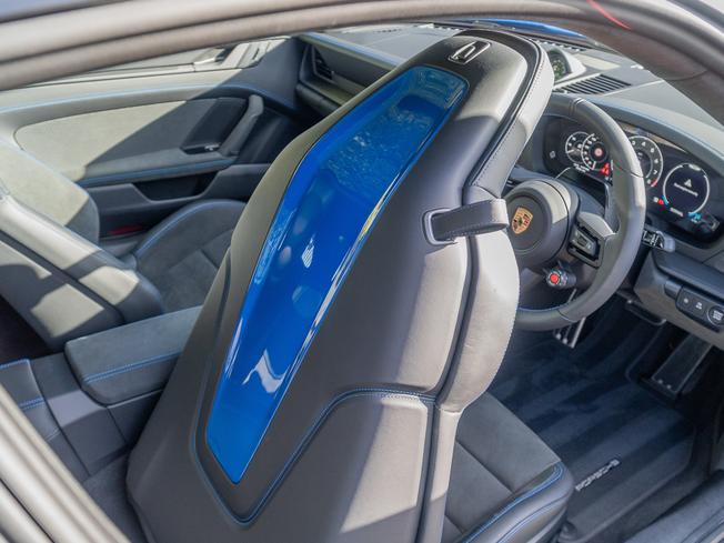 PORSCHE 911 Photo 9