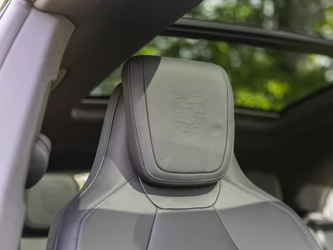 PORSCHE Macan Photo 12