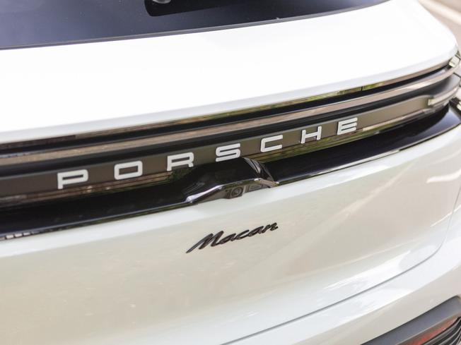 PORSCHE Macan Photo 38