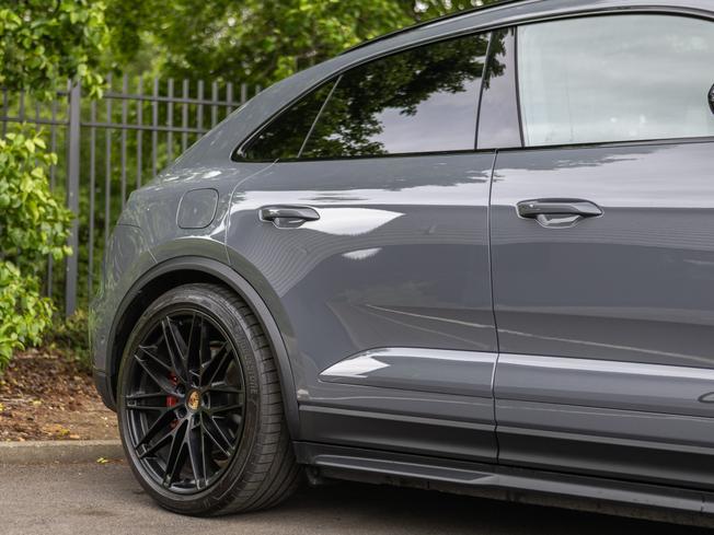 PORSCHE Macan Photo 39