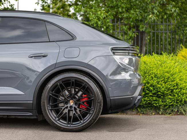 PORSCHE Macan Photo 43
