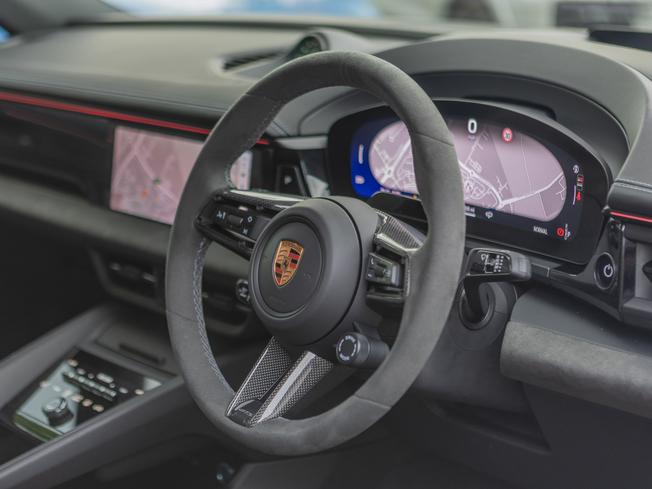 PORSCHE Macan Photo 8