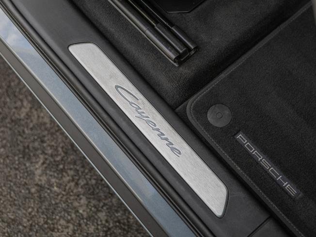 PORSCHE Cayenne Photo 20
