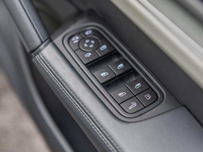 PORSCHE Cayenne Photo 23