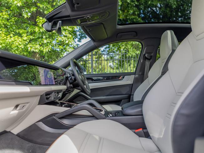 PORSCHE Cayenne Photo 3