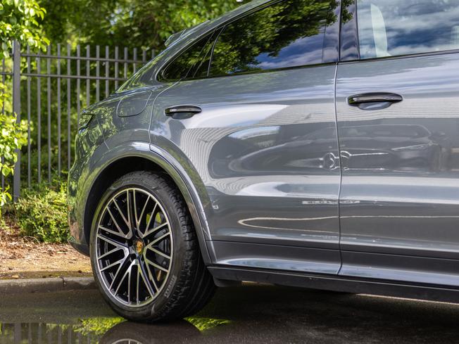 PORSCHE Cayenne Photo 34