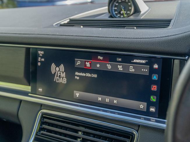 Porsche Panamera Photo 25