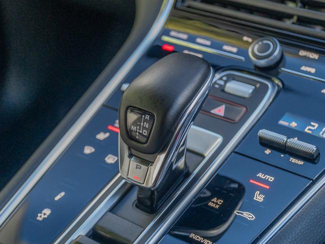 Porsche Panamera Photo 29