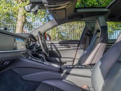 Porsche Panamera Photo 3