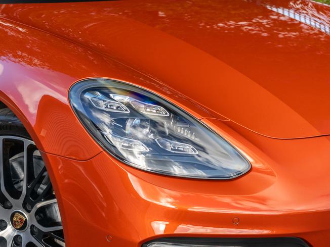Porsche Panamera Photo 32