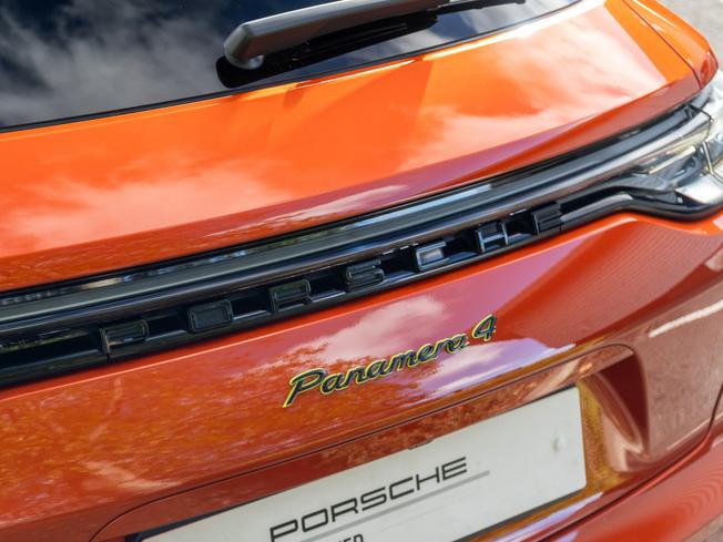 Porsche Panamera Photo 38