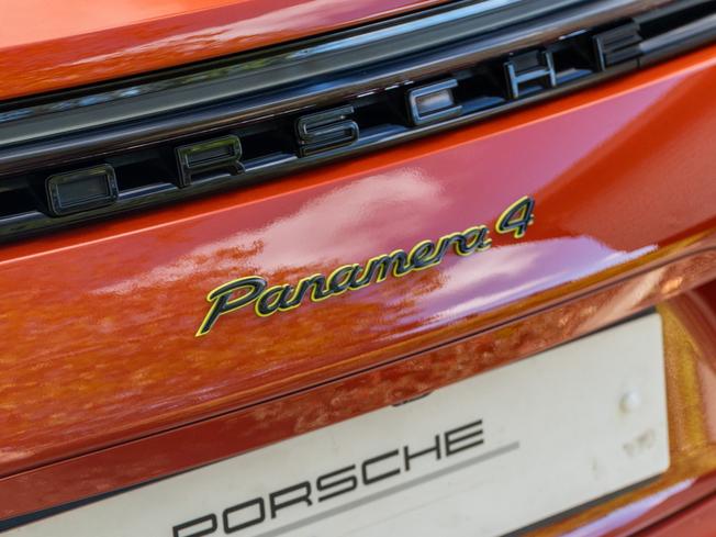 Porsche Panamera Photo 39