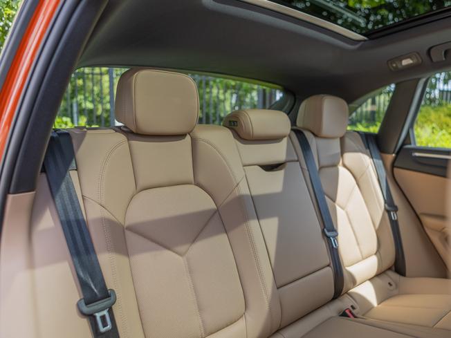 PORSCHE Macan Photo 10