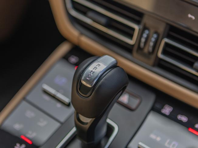 PORSCHE Macan Photo 21