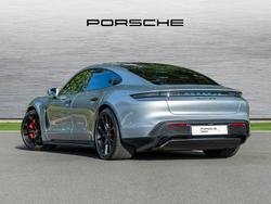 PORSCHE Taycan Photo 2