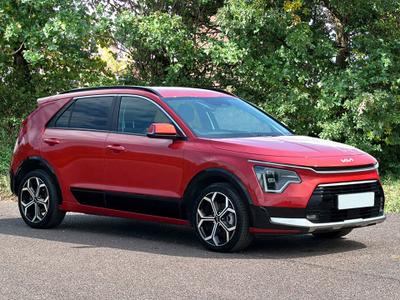 Used 2026 Kia NIRO 1.6h GDi Aspire SUV 5dr Petrol Hybrid DCT Euro 6 (s/s) (136 bhp) RUNWAY RED at Gravells