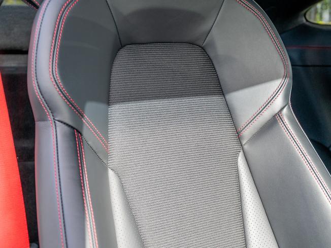 PORSCHE 911 Photo 11