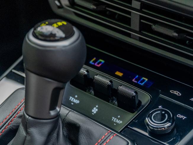 PORSCHE 911 Photo 26