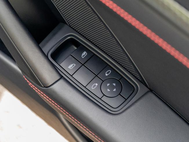 PORSCHE 911 Photo 36