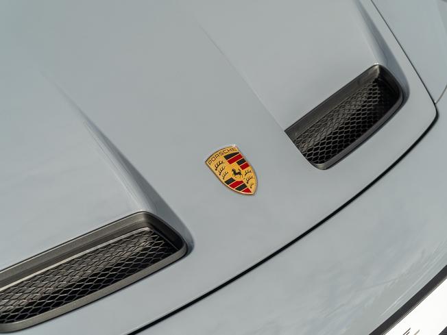 PORSCHE 911 Photo 38