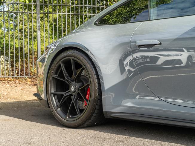 PORSCHE 911 Photo 39