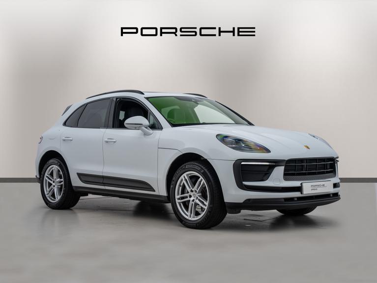 Used 2023 PORSCHE Macan 2.0T SUV 5dr Petrol PDK 4WD Euro 6 (s/s) (265 ps) White at JCT600