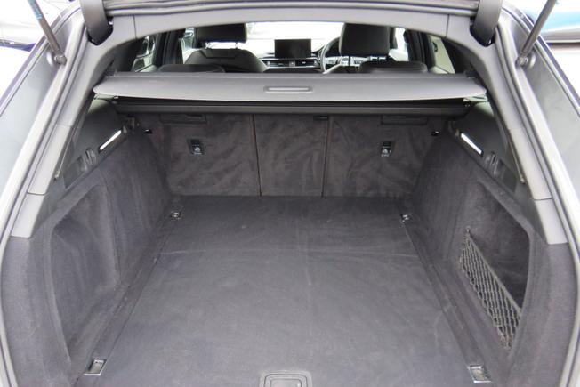 AUDI A4 Avant Photo 17