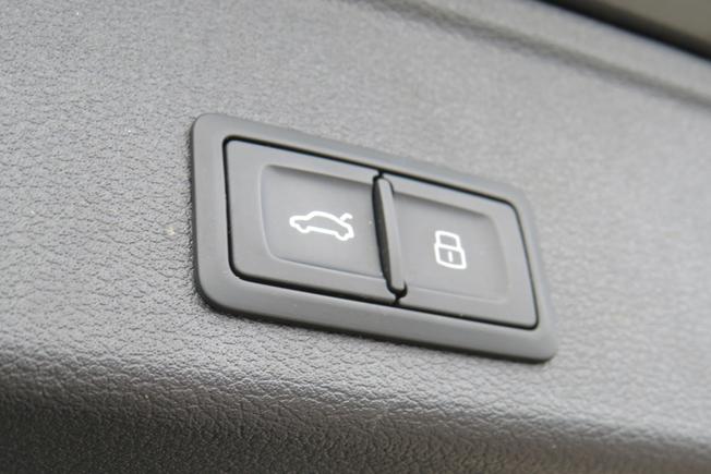 AUDI A4 Avant Photo 19