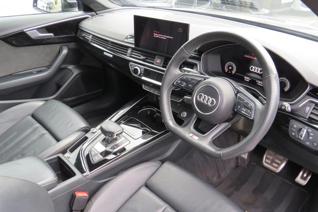 AUDI A4 Avant Photo 23