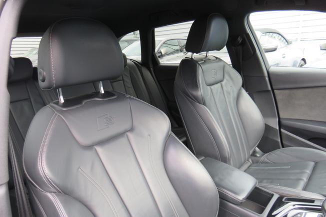 AUDI A4 Avant Photo 25