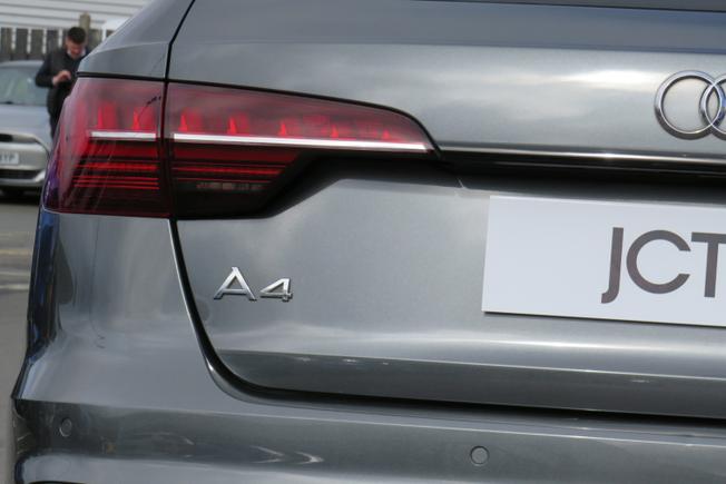 AUDI A4 Avant Photo 40