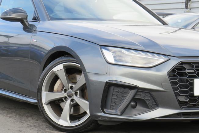 AUDI A4 Avant Photo 6