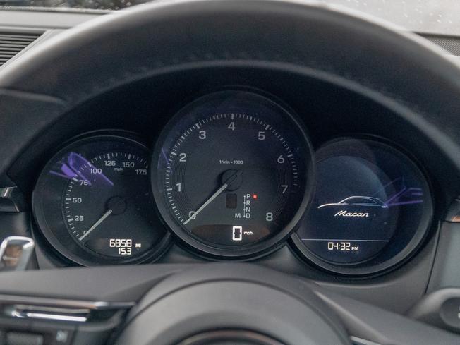 PORSCHE Macan Photo 18