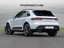 PORSCHE Macan Photo 2