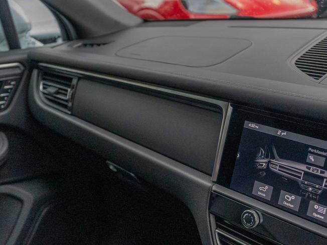 PORSCHE Macan Photo 23